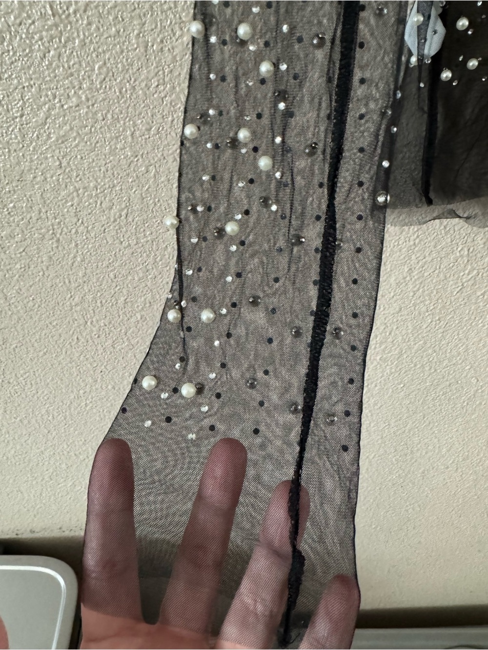 Mesh pearl and rhinestone top - Picture 3 of 4